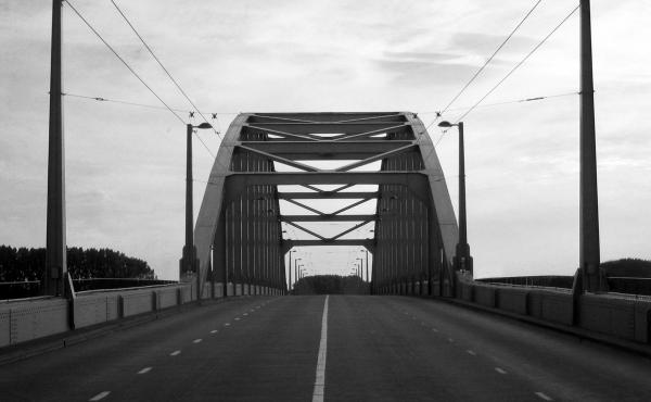 WWIIpix's tweet photo. 26 September 1944, Operation Market Garden is over, an unsuccessful Allied operation, "A Bridge Too Far". #OMG70 http://t.co/7xOFaxj24k