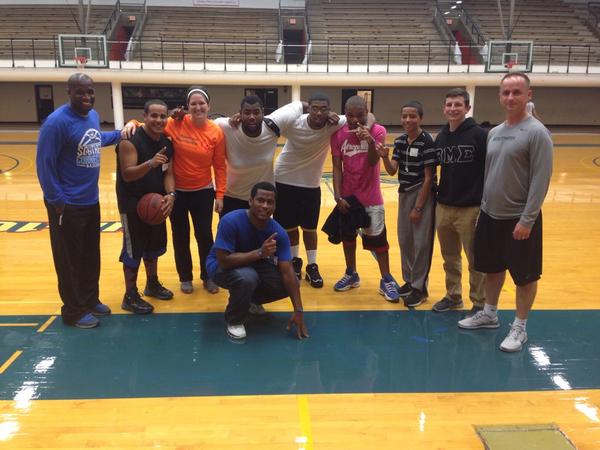 HillhouseHS's tweet photo. Many thanks to @SCSU_Owls @SCSUtweet for having the men's bball team host our Special Olympics team! http://t.co/SLiqbZRpEI
