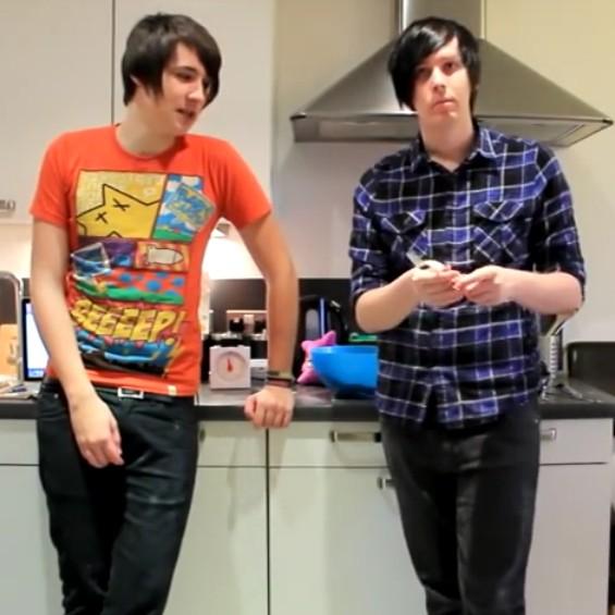 yejisupremacy's tweet photo. they look like the belong on homoemo uk omg http://t.co/GMItnEm4v9