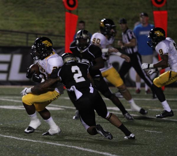 Lindenlink's tweet photo. As both teams head to the locker rooms, the Lions trail the Griffons 14-9. #LUFootball http://t.co/bDJ1HtSH4r