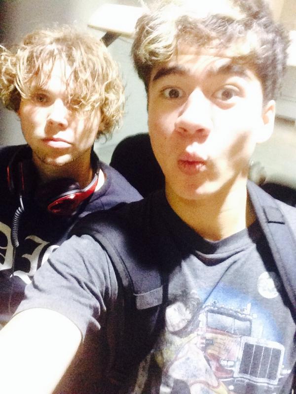 5SOS's tweet image. Ashton loves me