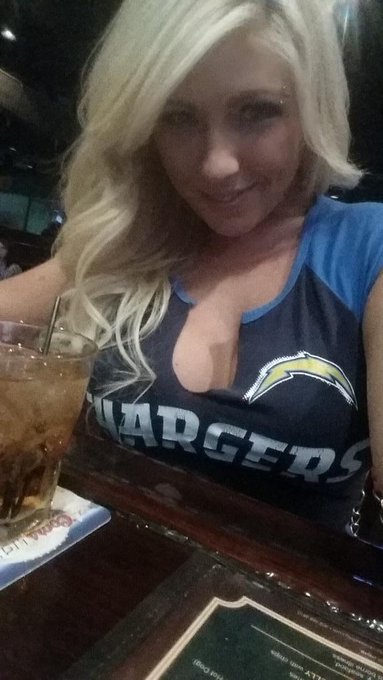 Drink 3 wishing the Giants were losing... http://t.co/8K9ODcGXQf<a href="/tag/sandiegoboranandraised"class="tags"><span>#sandiegoboranandraised</span></a>