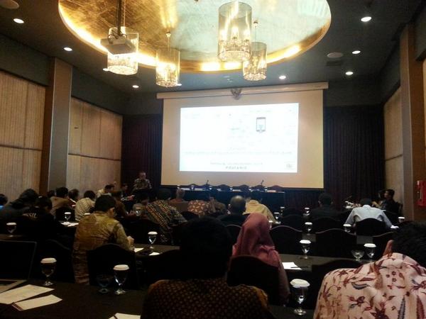 praw's tweet photo. Jadi hari ini ada seminar data untuk pelayanan publik yang lebih baik dari pulse lab dan bappenas #data4id http://t.co/kKomuDxQof