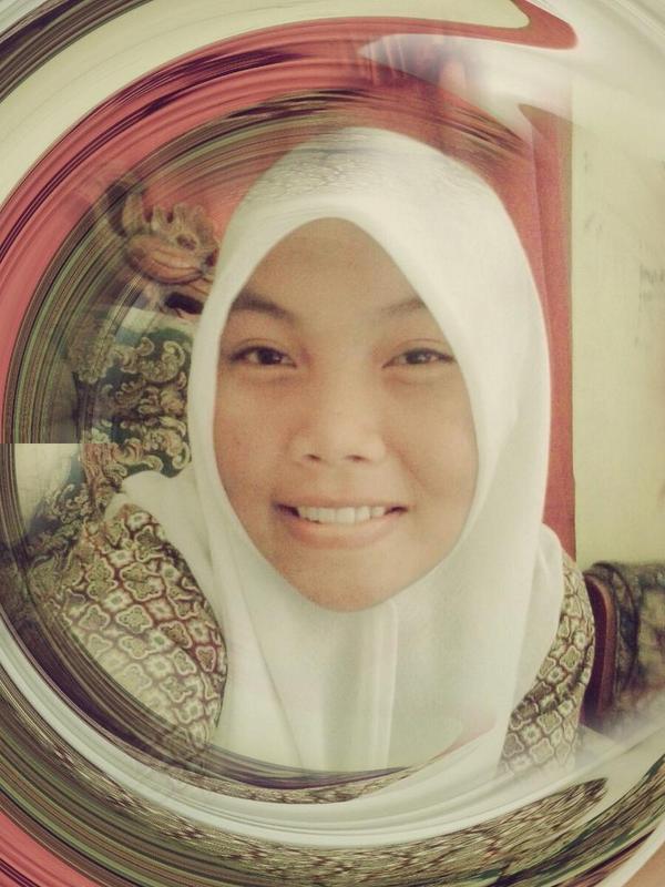 Deli Intan tweet media