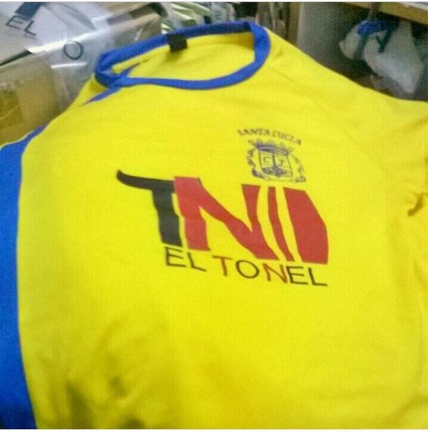 santaluciacf's tweet photo. Este sábado estrenaremos nuestras nuevas equipaciones http://t.co/xuwAH2nvIW