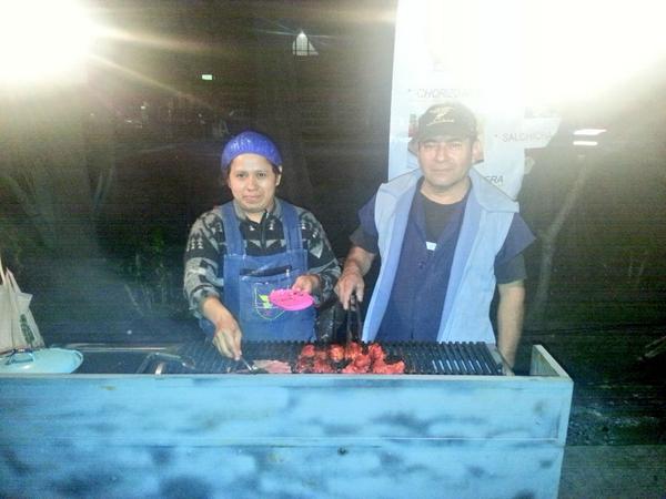 vanettmont's tweet photo. @MariaLaRibera @La_Santa_Maria Xfa  
ayuden con RT, los señores de las chapatas se cambiaron a ciprés y eje 1 alzate. http://t.co/q8GnaocwdN