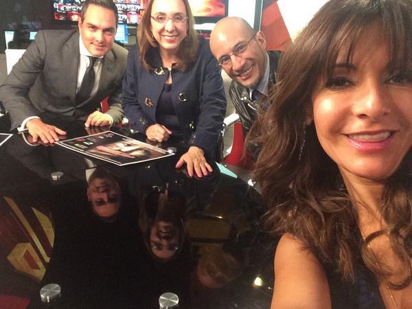 jlayoub's tweet photo. "@Sarahbustani: Ahora en CBTV Internacional en prograna #lineaporlinea con @rosiorozco @jlayoub @Naiime http://t.co/v6WK3EeXDw" gran prog!
