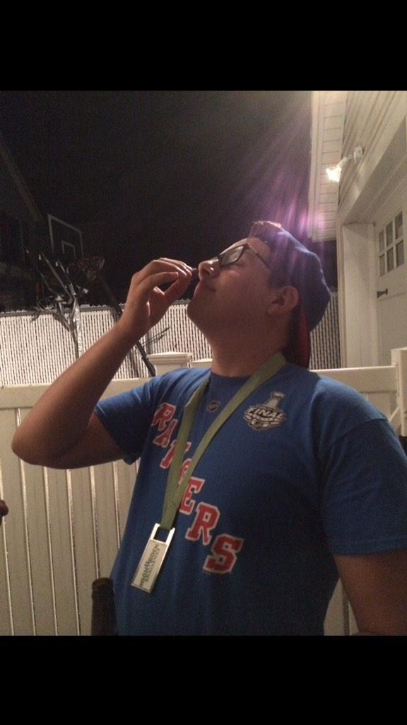 elysesosaa's tweet photo. @daniellejabss @speksss @Pal_TJ #tooturn #canitakeaweedhome http://t.co/iMuwxpTDBh