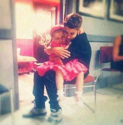 ForeignBarbs's tweet photo. Gone but never forgotten #2YearsWhithoutYouAvalanna #2YearsWeMissYouAvalanna #2YearsOfJavalanna 😪😥 http://t.co/BOmipuwzF1