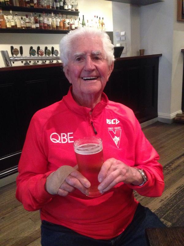 arb69's tweet image. Take easy with this pint fella