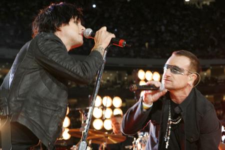 GDHistory's tweet image. 8 years ago today Green Day went to New Orleans with U2 to play at the Superdome and raise money for Katrina victims