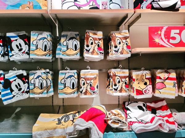 트위터의 Mezzomikiのディズニーブログ 님 ディズニーストア 本日からセール たくさんの商品が半額で大変です Http T Co Gwj9hiupat Http T Co Zgqqnzlvu4