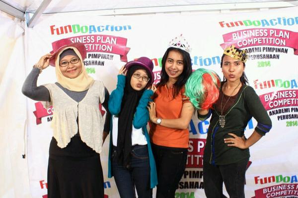 chillamamo's tweet image. Narsis dulu dengan gaya kece #fundoaction! \(^▾^)/ yeee!