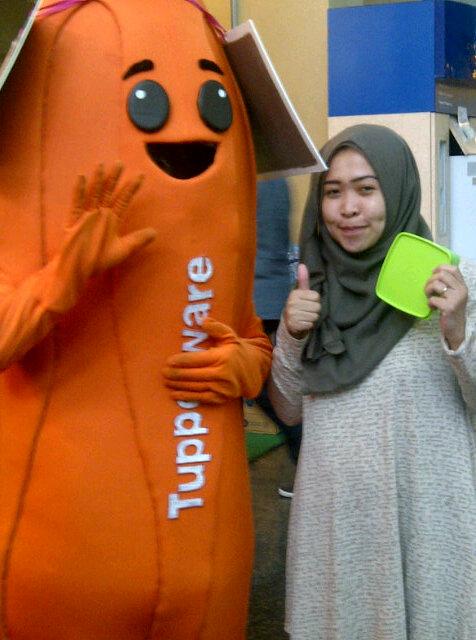 tiwiw07's tweet photo. @tupperwareid #tupperwareshowroommta http://t.co/fto3f1CNPz