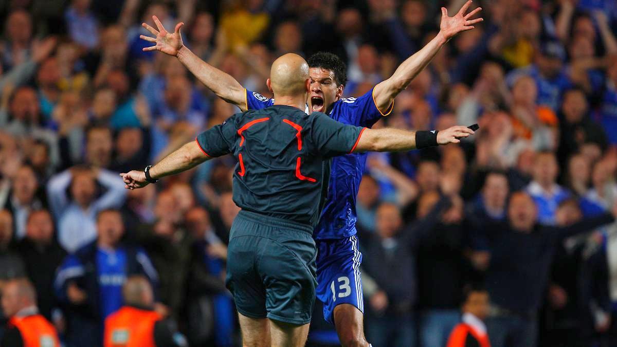 Happy Birthday to former  and midfielder Michael Ballack. He turns 38 today. 