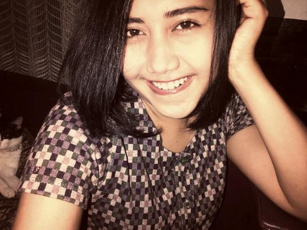 cheeent's tweet photo. I love my blackhair somuch!! I love @SunsilkID urang-aring♥ #SerunyaRambutHitam #selfie http://t.co/NVrWqggazp