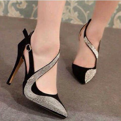 20OnlineShop's tweet photo. Heels black 90ribu. Wanna? Hub:088802062582 pin 3122b522 @IklanOK http://t.co/wA7QBNV2gB