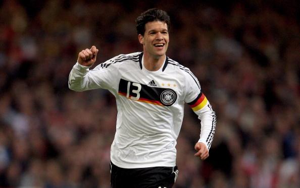   HAPPY BIRTHDAY to former Germany, Bayern Munich & Chelsea star, Michael Ballack!  LEGEND!