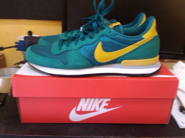 VRVstore's tweet image. WTS Nike Internationalist BNIB // Size US 9.5 // IDR 699k // Line : alyeaaah // Telp/Wa : 085755227478 @kickSolution