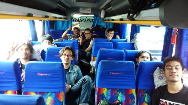 Trayek pantura #DumbDumbTour <a href="/barefood_/">BAREFOOD</a> <a href="/VagueMusic/">Vague</a> <a href="/Swellfed/">SWELLS</a> <a href="/eleventwelfth/">eleventwelfth</a> <a href="/wastedrockers/">Wasted Rockers</a>