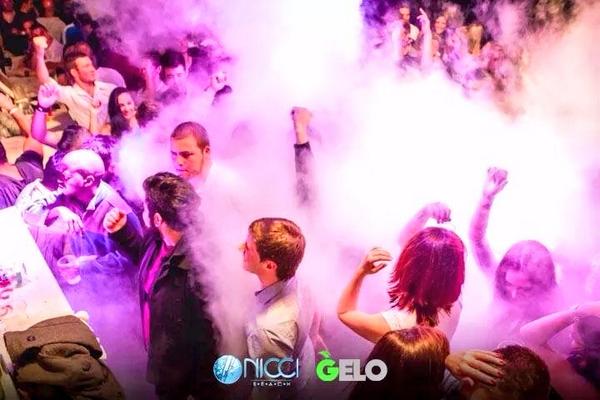 H2O_party's tweet photo. #NicciBeach 5th Birthday photo gallery is LIVE! Get tagging please - https://t.co/ehWxxuTDr9 http://t.co/gUNFIrUPHD http://t.co/khGdM2A8D4