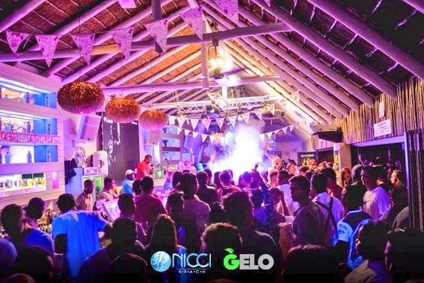 H2O_party's tweet photo. #NicciBeach 5th Birthday photo gallery is LIVE! Get tagging please - https://t.co/ehWxxuTDr9 http://t.co/gUNFIrUPHD http://t.co/khGdM2A8D4