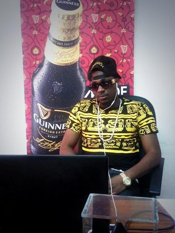 StanleyEnow's tweet photo. #RoadToTheWeekend... Happy Week wrap people! I am #MadeOfHardwork and you what are you made of? 
#NjamaNjamaCowComing http://t.co/yFrGDGwWOg