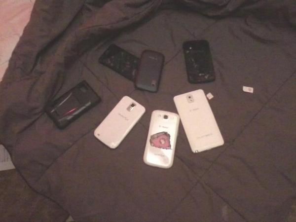 FlipPhoneJones's tweet photo. Yea for sure breh, Lets chill *never* "hml"- I tell guys who wanna chill using a 'i wear Hollister' white kid voice. http://t.co/ejsDzgaGnb