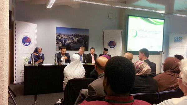 _Shanza's tweet photo. Shelina Janmohamed chairing panel discussion on Interfaith Dialogue & religious harmony. #WMLF2014 @GlobalOne2015 http://t.co/QUPIGPnYLE