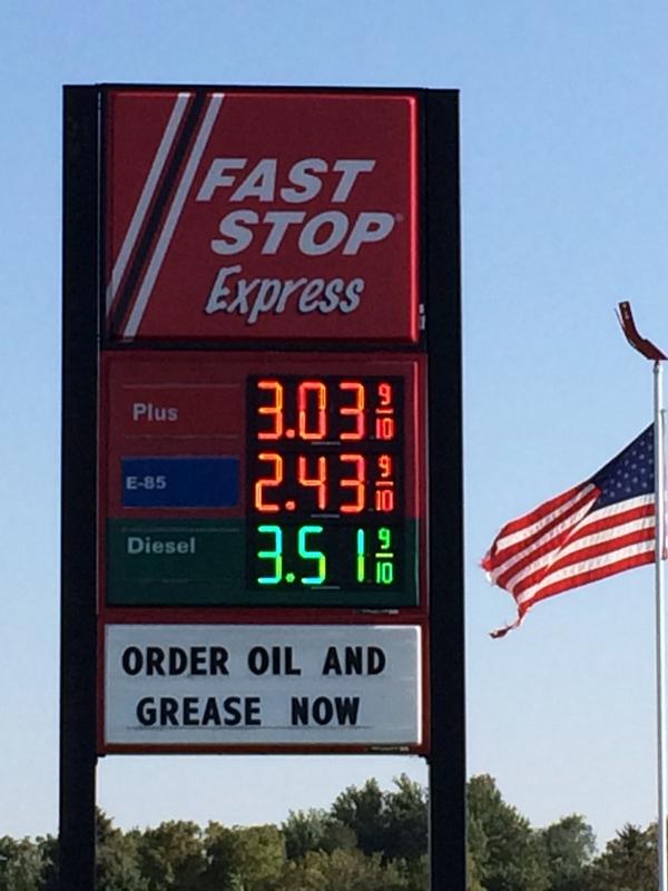 jasonsporrer's tweet image. I heard on news this am Thad gas was gonna fall below 3 bucks?  I thought it has been for a while! #ethonal #E85