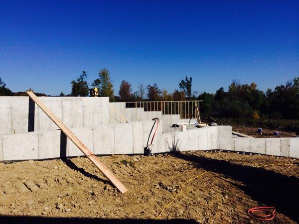 Krispy1971's tweet photo. Framers start new build today http://t.co/a4zaGRyvyO