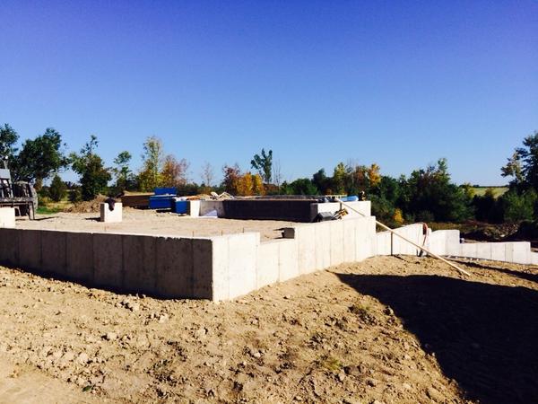 Krispy1971's tweet photo. Framers start new build today http://t.co/a4zaGRyvyO