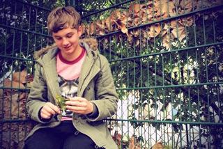 We're #craaaving "No Qualms," the new one from the UK's <a href="/KarmaKid2/">Karma Kid</a> soundcloud.com/futureclassic/…