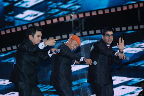 <a href="/TrioUburUbur/">BoyBandUburUbur</a> <a href="/bobbymaulana/">Bobby Maulana</a> the pose at #FFB2014