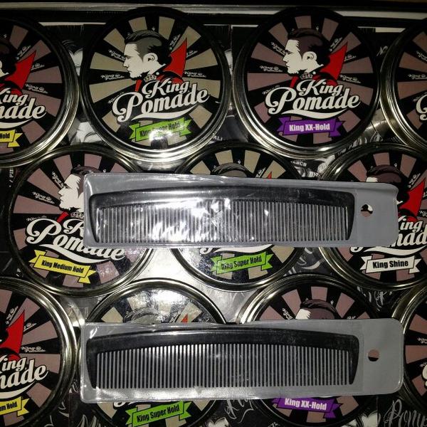 my_pomp's tweet photo. KING POMADE READY! #PomadeSamarinda gratis sisir n sticker Tlp/sms:085752859243/53741F65 https://t.co/qmcnLZBhJZ