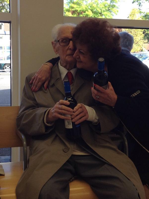 Mwilkinson79's tweet photo. Haslemere delighting our customers &amp; celebrating Mr Taylor's 102nd Birthday @AmandaPTesco @hamiltoncol @G29SSS http://t.co/Mly41vushk