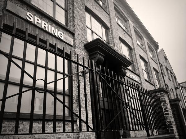 Nina_Taylor's tweet image. Love working at #SpringStudios  - shooting for @marksandspencer today #handmodel