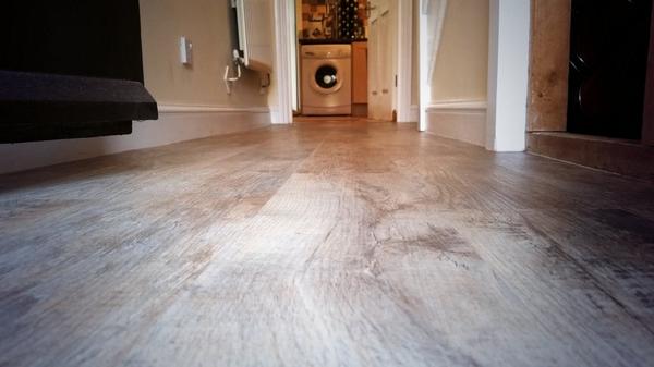 cescarpets's tweet photo. @ModuleoUK fitted in Berkhampstead today! Floor prep @FBallUK #TeamFball #stopgap300 http://t.co/ckJ40D5ipl