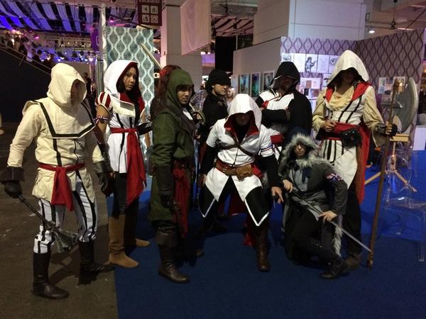 SimoneAtRocket's tweet image. Cosplay at its finest #AssassinsCreed #EGX