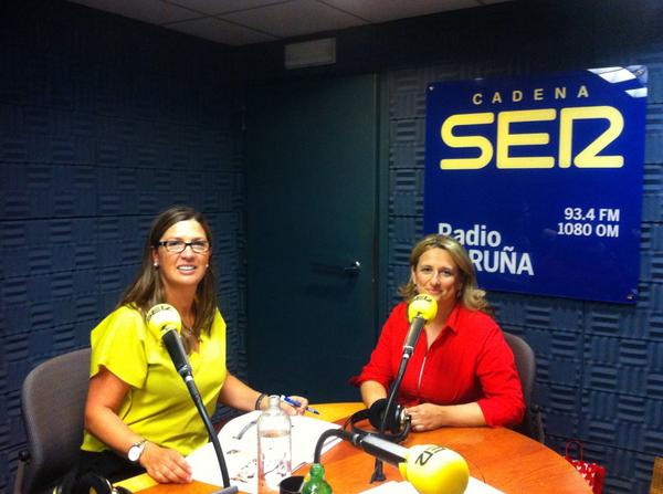 ThinkinCakes's tweet photo. Estamos en @radiocoruna, con @evabenavente y @MayglezT, hablando de #thinkincakes. En cinco minutos, arrancamos. http://t.co/5NisoP5aFQ