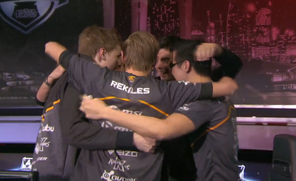 FNATIC's tweet photo. Incredible team performance! @FNATIC take down Samsung Blue in Group C #Worlds #TheDream http://t.co/Dir51GKZ8D http://t.co/QXImkpmXjj