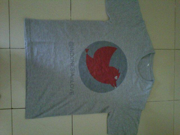 INDONESIAinLOVE's tweet photo. Kaos Gratis ini dari Admin, Mau? :D ini Caranya : http://t.co/2UoW5MvXKG http://t.co/nDm8Vy7jau #KuisOpenRT