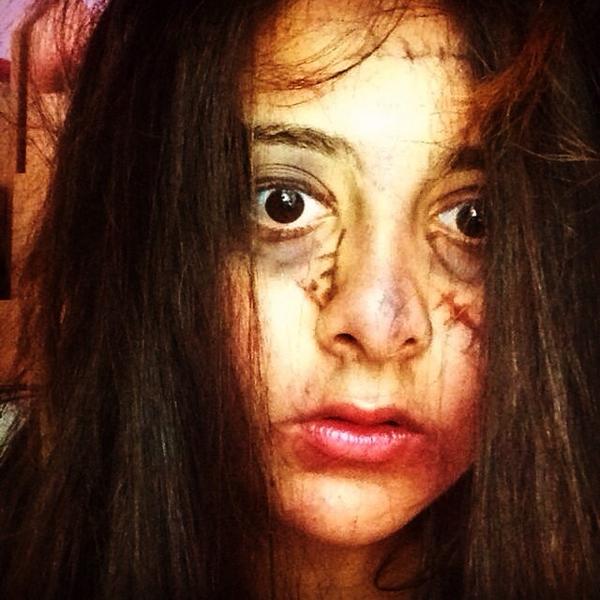 _Simzer_'s tweet image. Zombieee😱😰#makeup when I bored this is me 😬