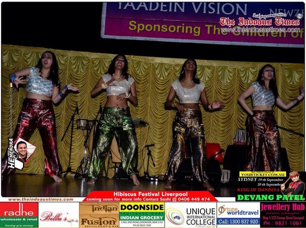 UmleshK's tweet photo. #Fullhouse#greatcause#greatentertainment@diabddiab@GreenDragonFell @adzy_Y85@southernswmagic@MMCultureDragon http://t.co/mUAaij6Ddx