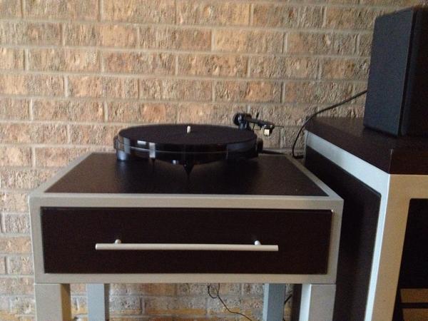CodyCole795's tweet photo. @jack_p I have a Pro-Ject 1.3 Genie, and I live in West Campus. It's an amazing machine! http://t.co/Y8ubh5lAao