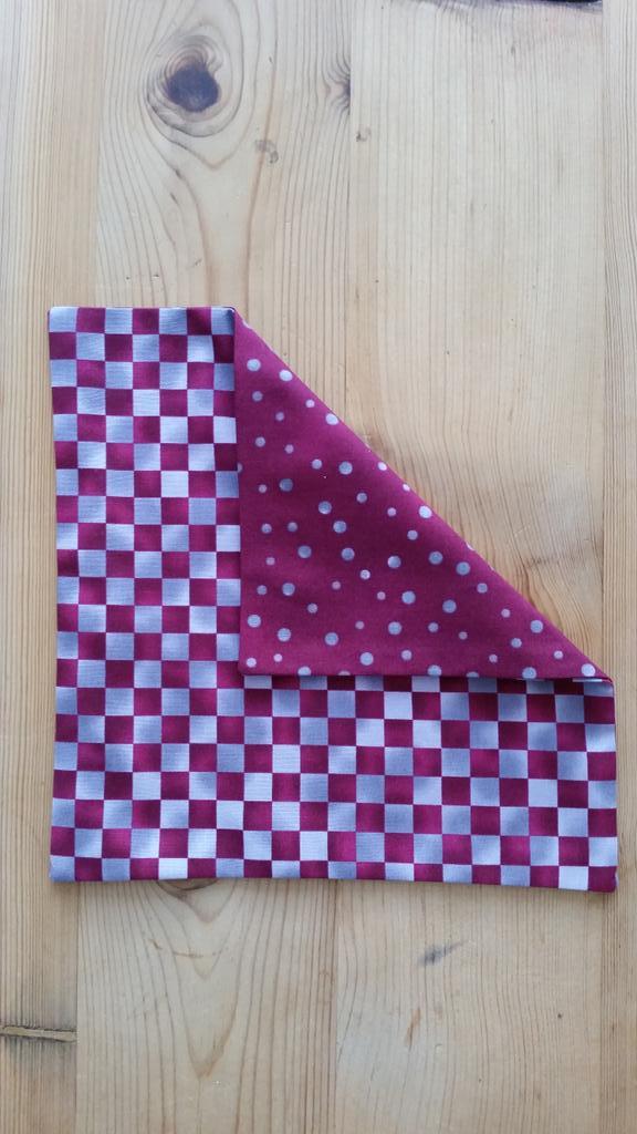 bad_bowties's tweet photo. Pocket squares http://t.co/9FVKuuKq5Z