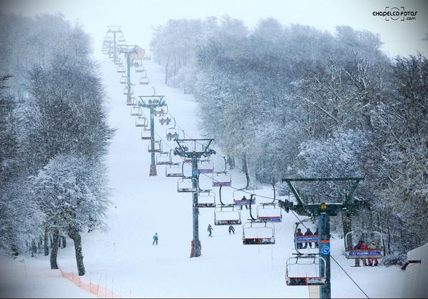 ChapelcoFotos's tweet photo. Seguimos con nieve a ful en #Chapelco http://t.co/JJQPEr6liq