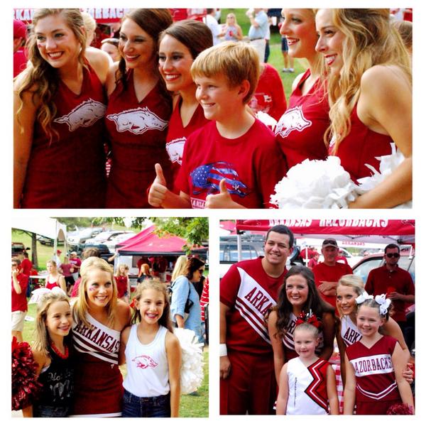 RazorbackSpirit's tweet photo. Hog Fans are the Best Fans! Happy #RazorbackFriday everyone! http://t.co/a91GFKa7Lo