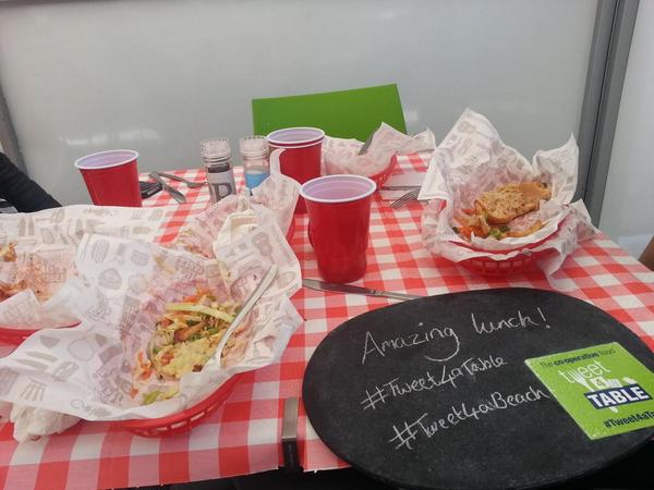 daniteasdalex's tweet photo. Delicious and completely free lunch courtesy of the co-op! @Tweet4aTable #tweet4atable #tweet4abeach http://t.co/YaYO4XlrUe
