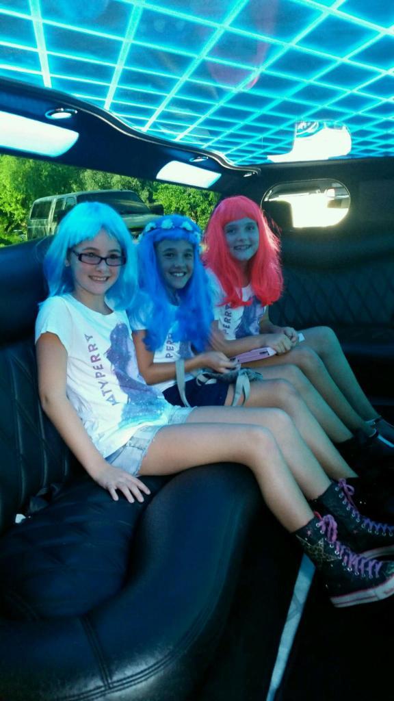 lochness8's tweet photo. Best night ever hands down #katyperryrocks #katycats all the way http://t.co/7caeIzvvml